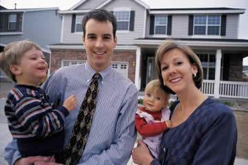 <img src="fammily.jpg" alt="fammely with kids" />